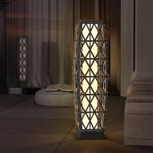 Wicker Outdoor Solar Floor Lamp for Patio