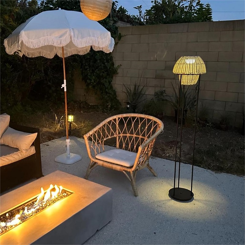 Solar rattan floor lamp