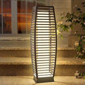 Wicker Solar Lantern Outdoor Lamp