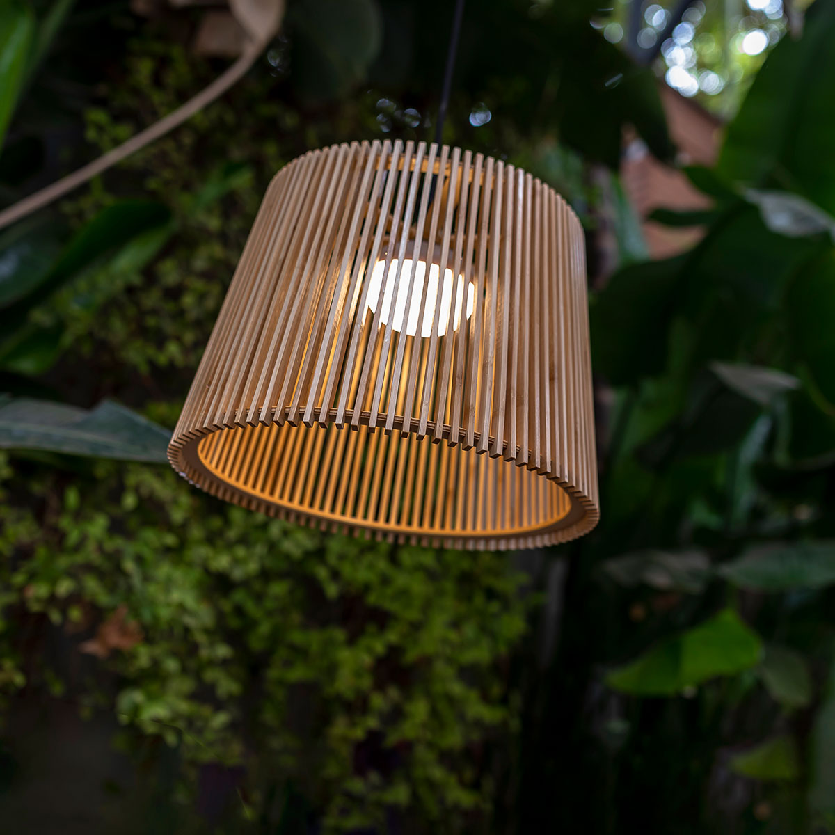 Wireless woven pendant light